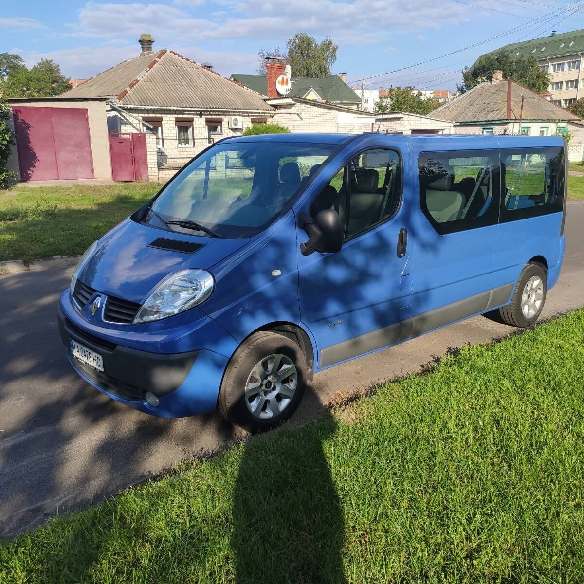 A new accessible van, painted blue